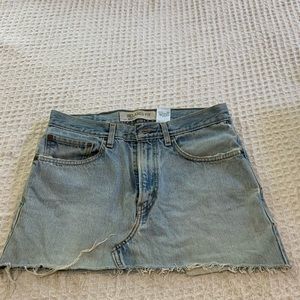 Levi’s skirt
